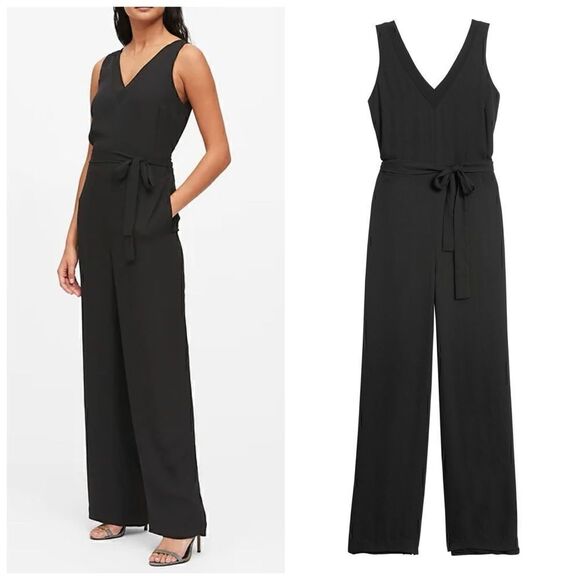 NWT Banana Republic V-neck Jumpsuit in solid Black Women's Size 4 - Picture 3 of 10